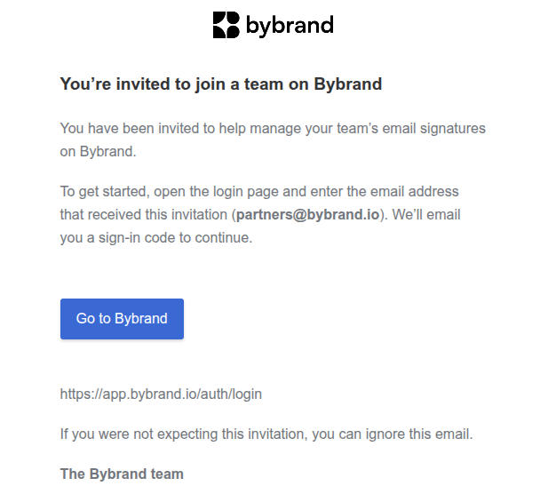 E-mail de convite para entrar na equipe da Bybrand, com instruções de login sem senha.
